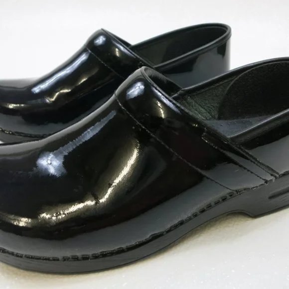 Dansko Shoes - Dansko Patent Leather Clogs Shoes Professional sz 42